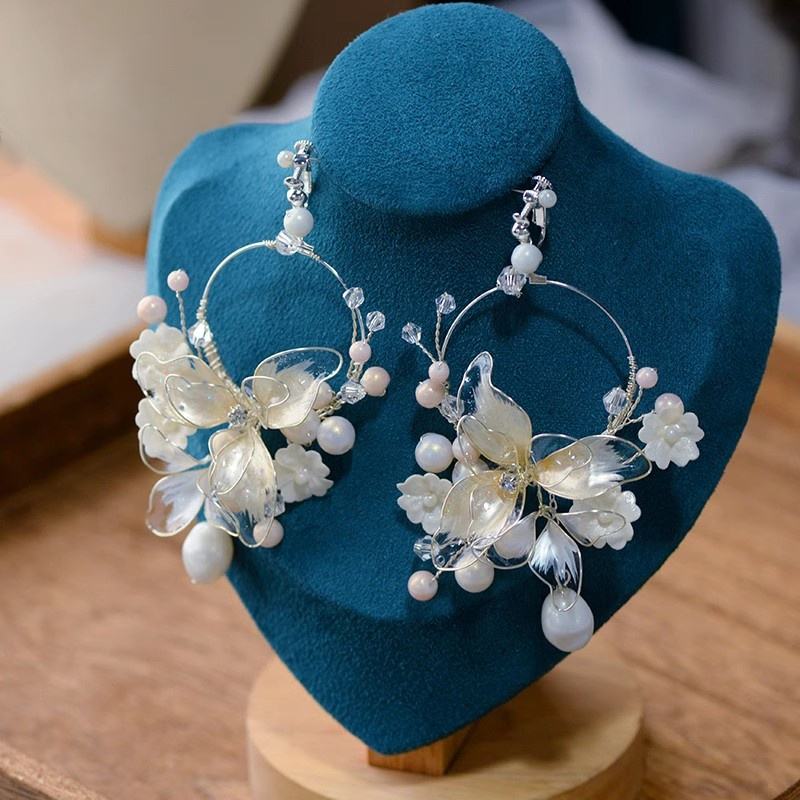 Zephyra Earrings
