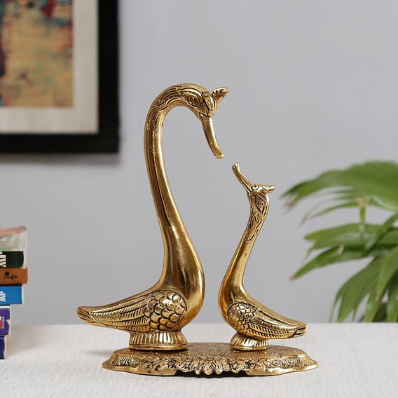 Golden Metal Loving Swan Showpiece