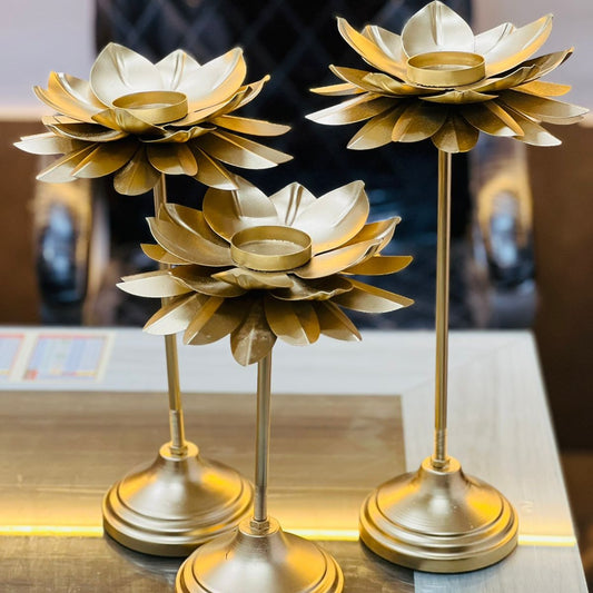 Frizka |   Lotus Set of 3pc Candle Holder