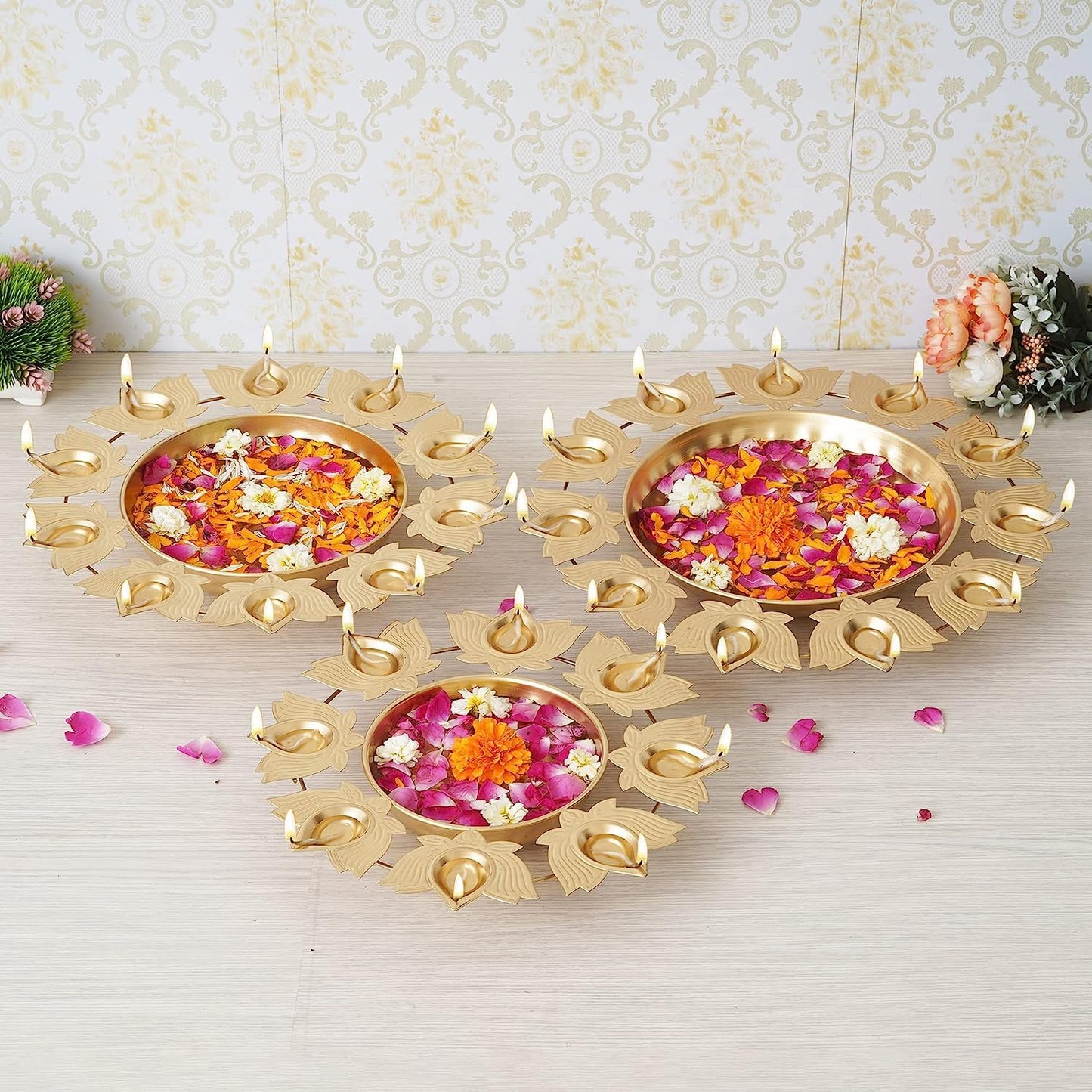 Frizka | Urli set for Floating Flowers and Tea Light Candles (Iron)- 3 pc (12,14 and 16 inch)