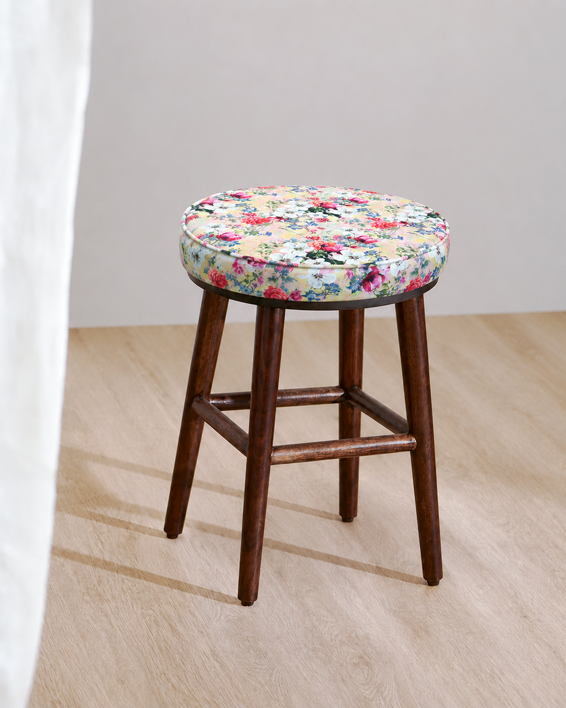 English Café Stool - Floral Beige
