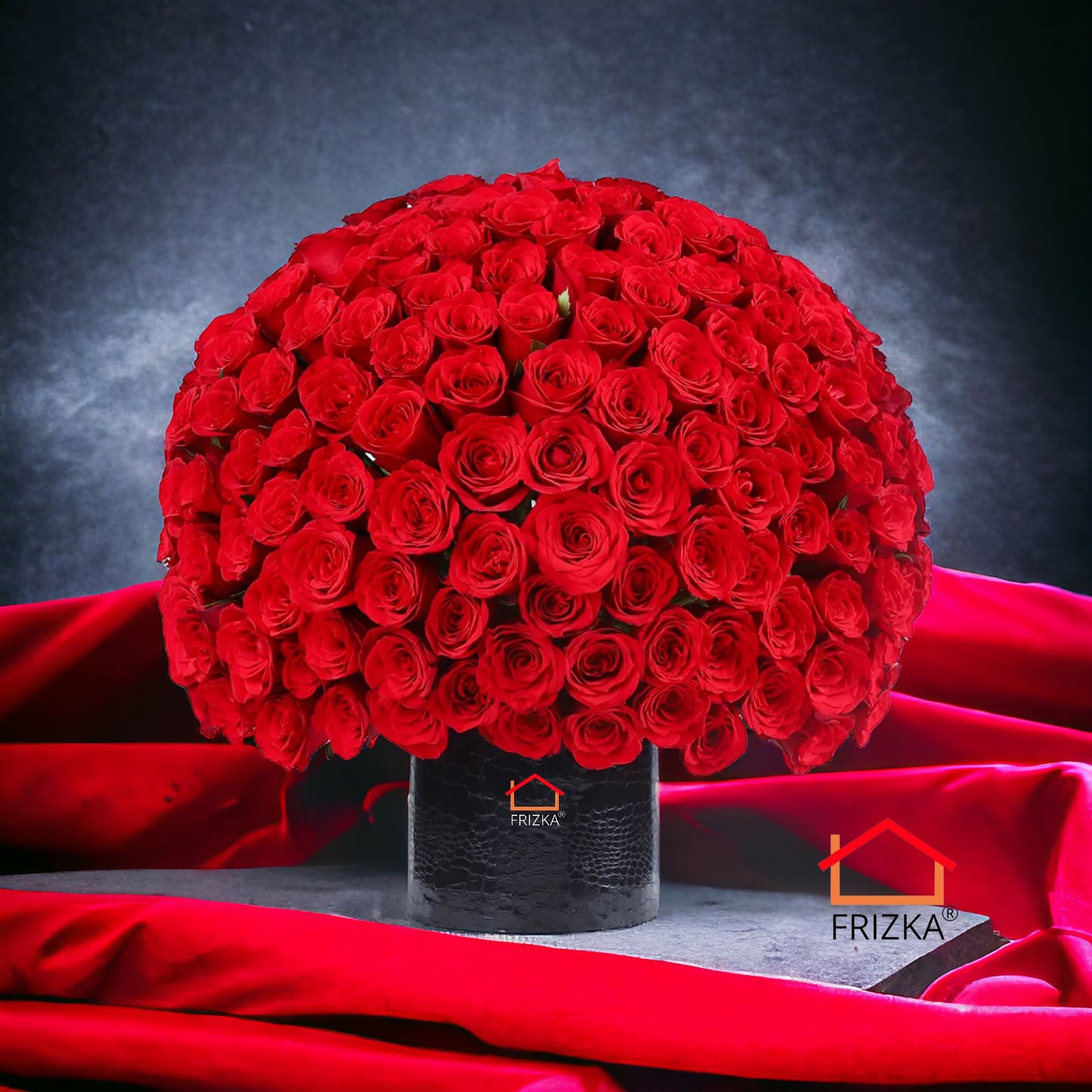 Frizka Premium Rose Bouquet : 200