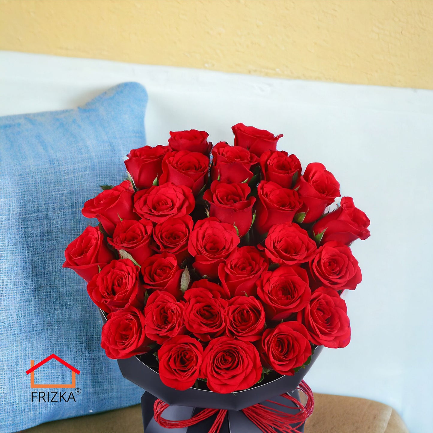 Frizka Red Roses Arrangements : 30 Roses