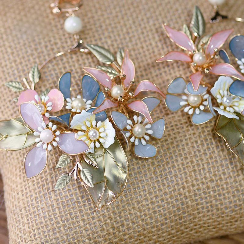 Fiora Earrings
