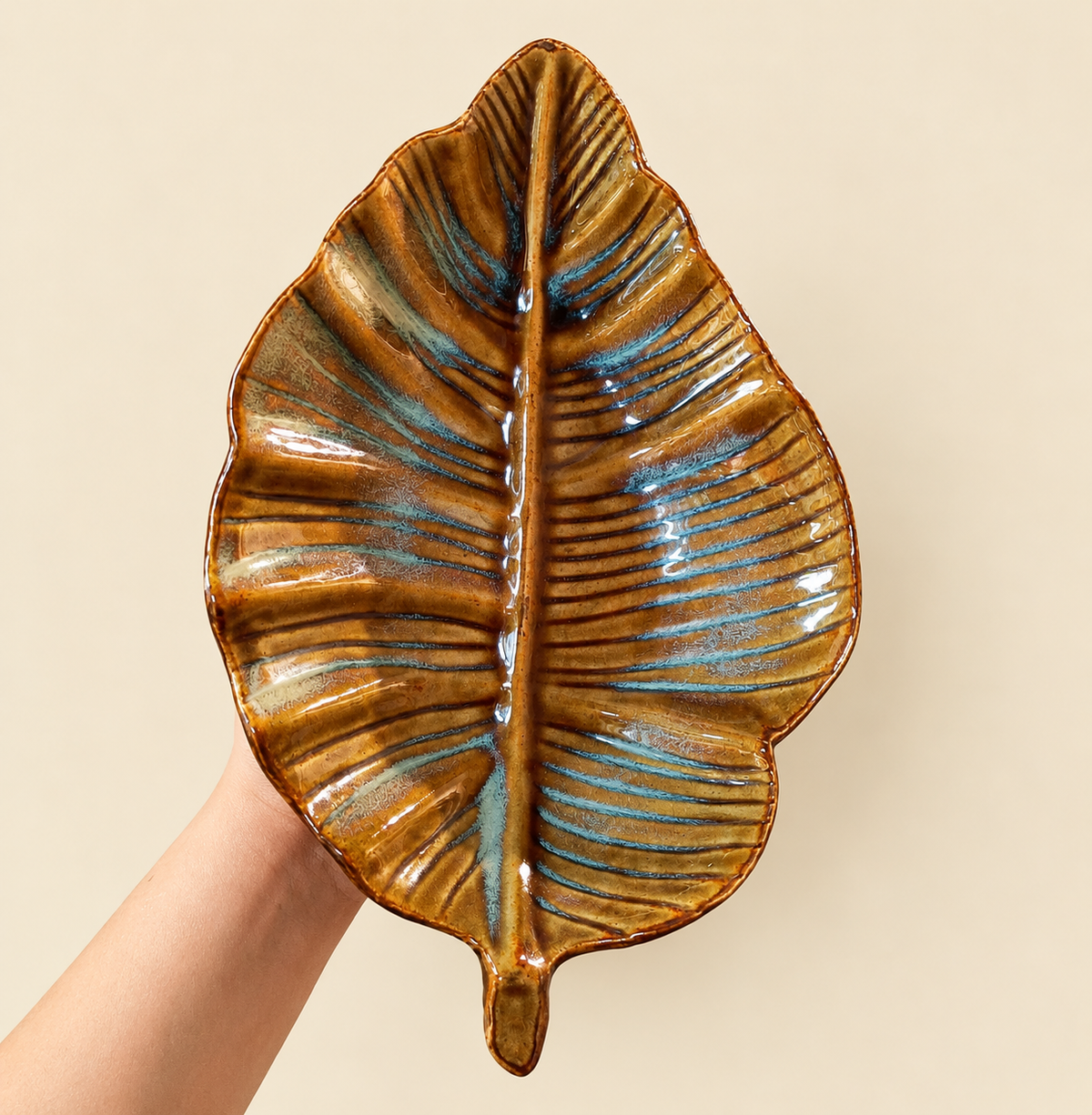 Serving Platter Artistic Leaf Design