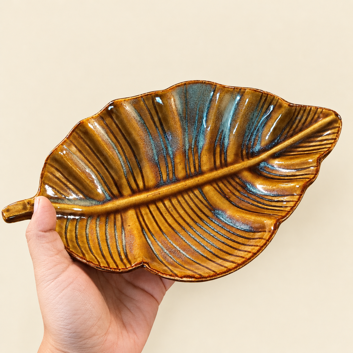 Serving Platter Artistic Leaf Design