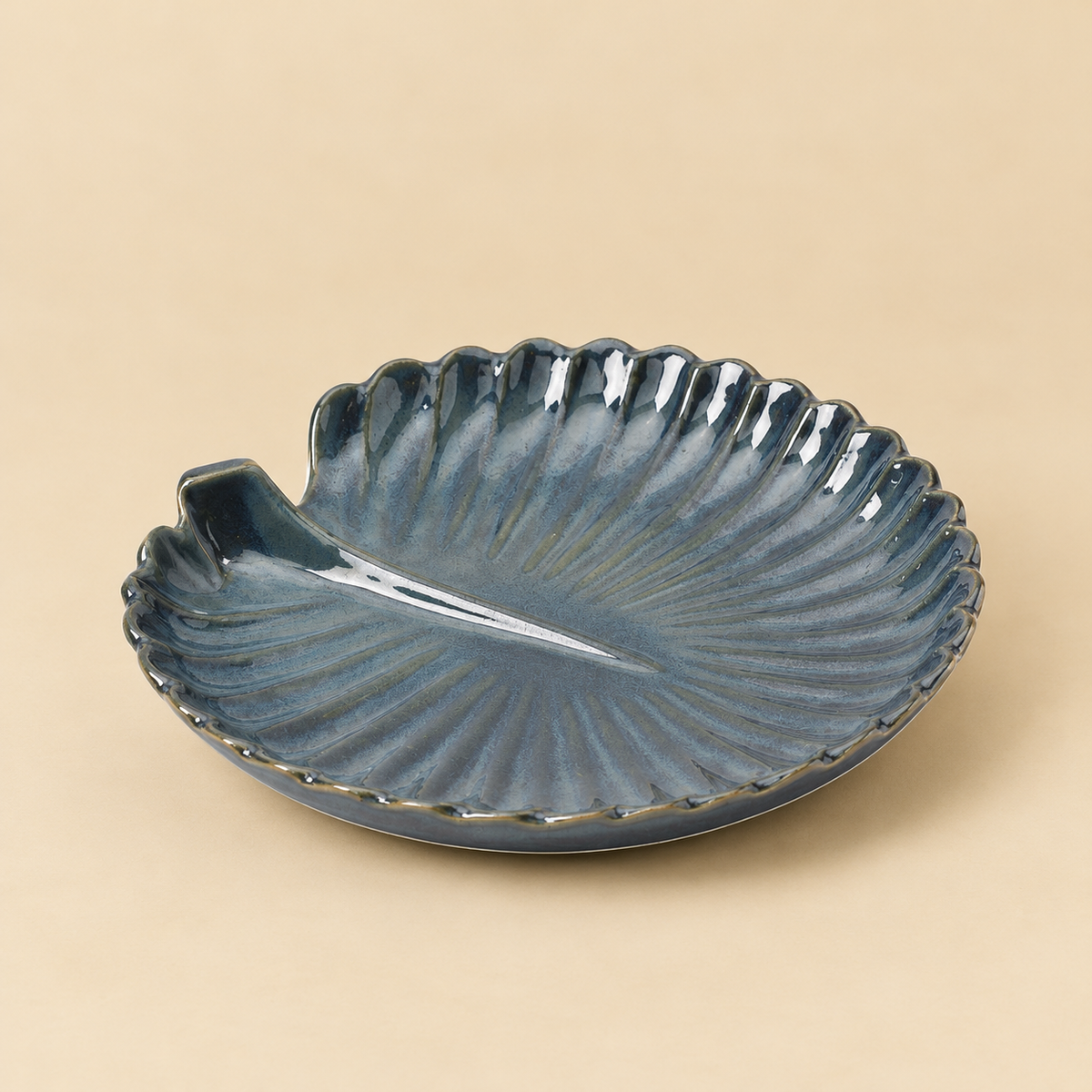 Big Leaf Serving Platter- 1  Pc