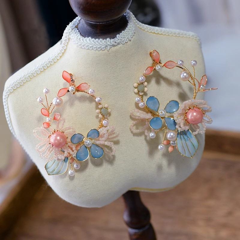 Lyra Earrings