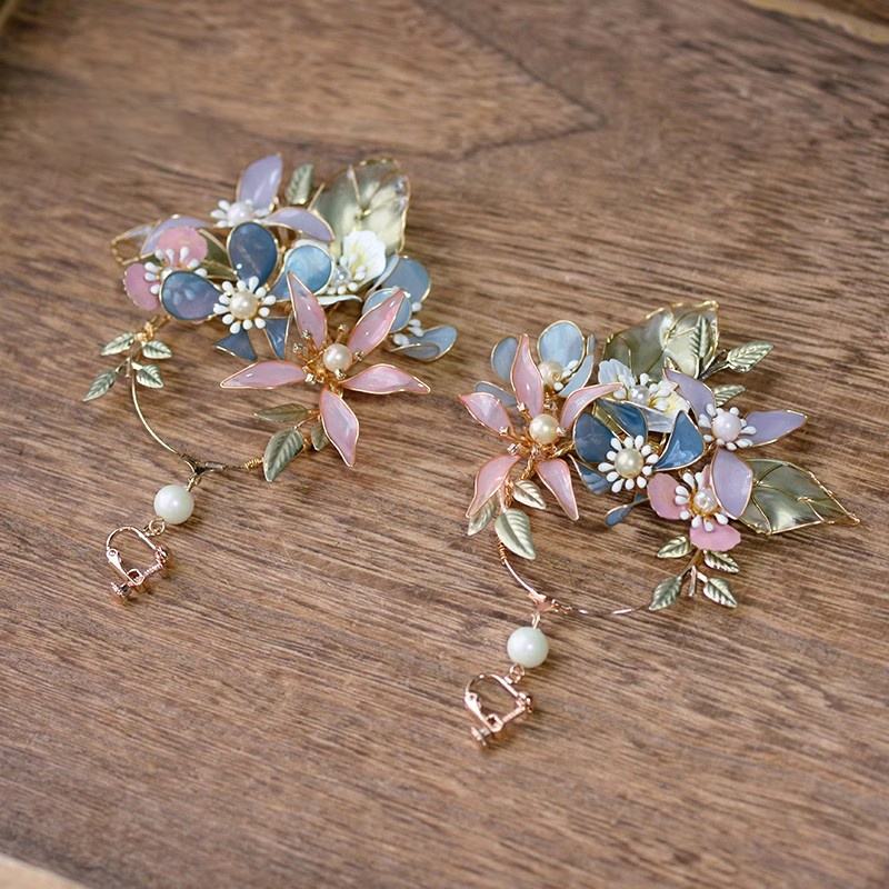 Fiora Earrings