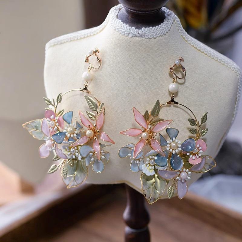 Fiora Earrings