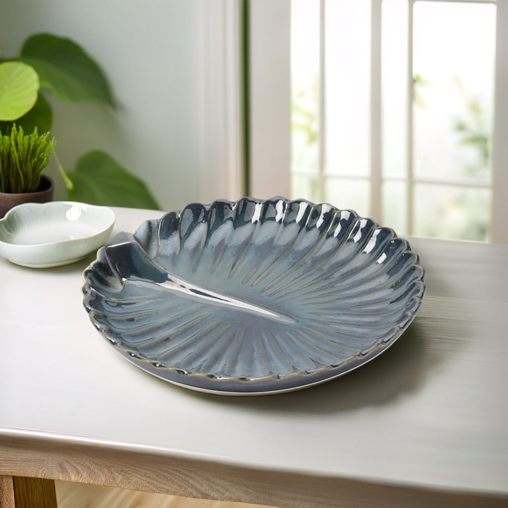 Frizka Green Leaf Shaped Ceramic Platter/Microwave Safe (Set of 1)